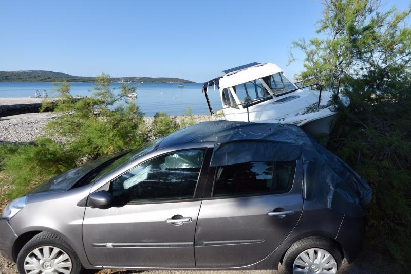 Pijan gliserom izletio na šibensku plažu Jadrija