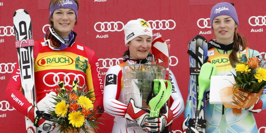 Maribor, Slovenija, 170110.
Audi FIS Ski World Cup.
46. Zlatna lisica. Slaolm.
Na fotografiji , slijeva: Marie Reich (treca), Kathrin Zettel (pobjednica) i Tina Maze.
Foto: Ronald Gorsic / CROPIX