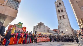 Zadarski karneval 2018: Povorka maškaranih skupina gradskim ulicama Zadarski karneval 2018: Povorka maškaranih skupina gradskim ulicama