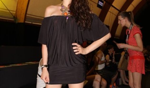 Maja Cvjetković plijenila pažnju vatrenim izgledom (Tportal.hr)