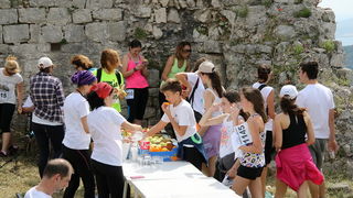 Gospodar OTOKA – uspon na Sv. Mihovil
(nedjelja, 29. svibnja 2016. godine)
Start: 09:30 h, u centru Preka (Park Vrulja)
Cilj: tvr Gospodar OTOKA – uspon na Sv. Mihovil
(nedjelja, 29. svibnja 2016. godine)
Start: 09:30 h, u centru Preka (Park Vrulja)
Cilj: tvr