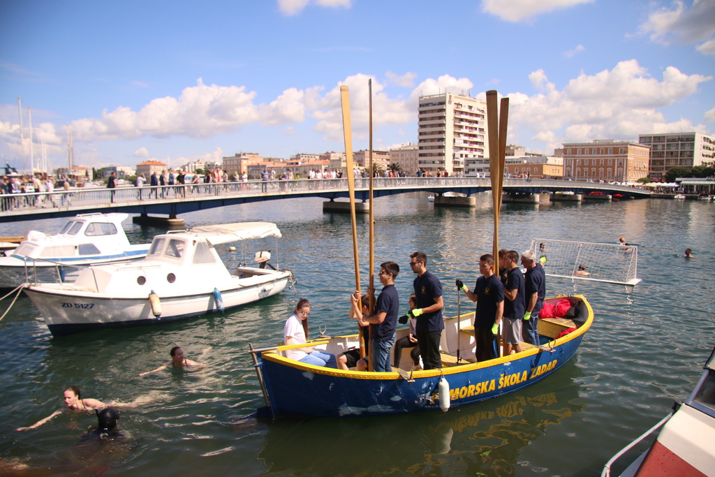 Ekološka akcija “Daj ruku za Jazine” Ekološka akcija “Daj ruku za Jazine”