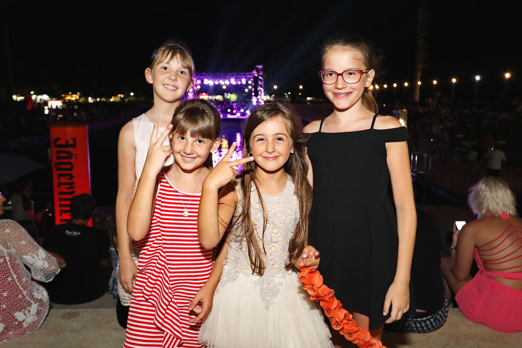 Fenomenalni Petar Grašo raspjevao i rasplesao Biograd Fenomenalni Petar Grašo raspjevao i rasplesao Biograd