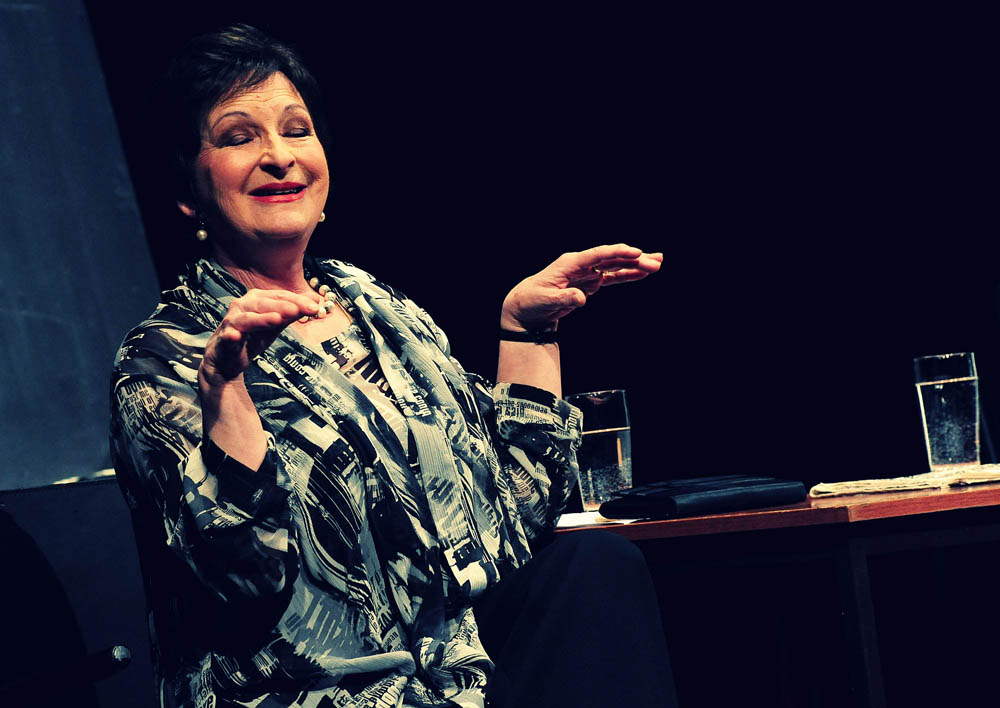 Zadar, 28.02.2013. snimio: Nenad Marčev,
PLANET ART,
Raymond Queneu,
STILSKE VJEŽBE,
Redatelj Tomislav Radić,
Igraju: Lela Margitić i Pero Kvrgić,
Dvorana HNK Zadar Zadar, 28.02.2013. snimio: Nenad Marčev,
PLANET ART,
Raymond Queneu,
STILSKE VJEŽBE,
Redatelj Tomislav Radić,
Igraju: Lela Margitić i Pero Kvrgić,
Dvorana HNK Zadar