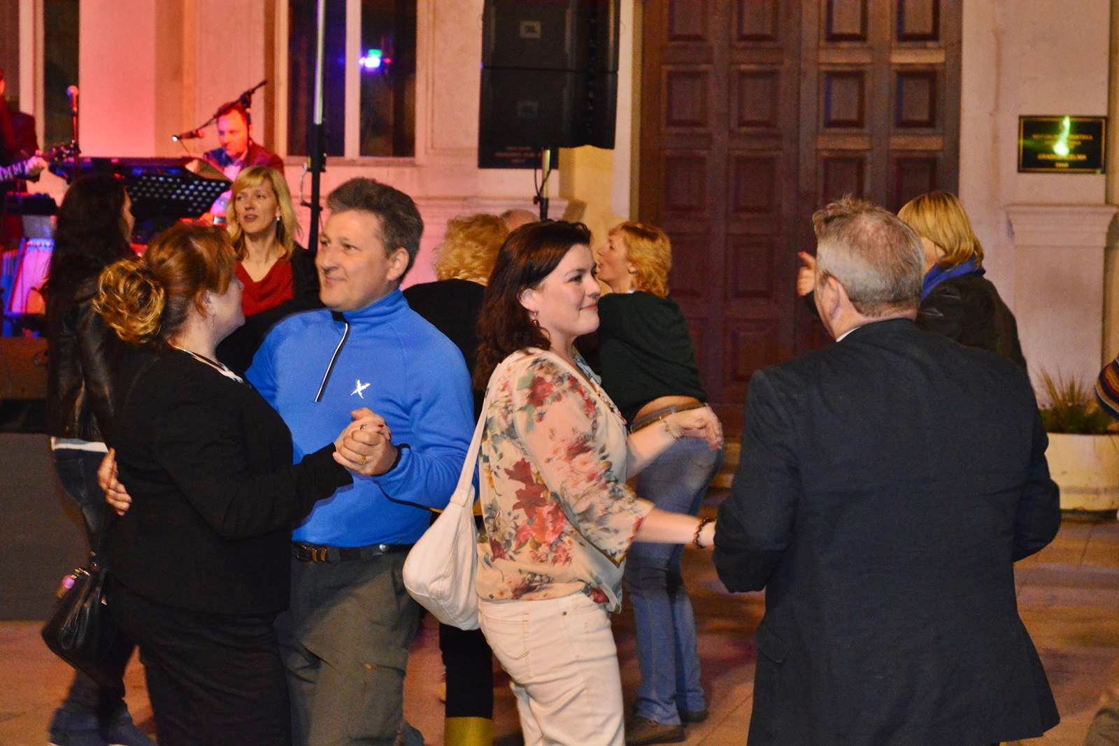 FIMBA After party na Narodnom trgu uz bend Songbusters FIMBA After party na Narodnom trgu uz bend Songbusters