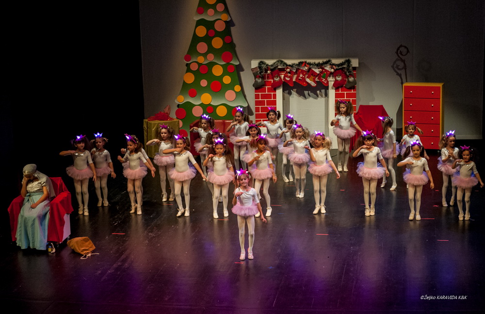 HNK Zadar: Premijera predstave “Pravo na…” Plesne udruge “Gesta” HNK Zadar: Premijera predstave “Pravo na…” Plesne udruge “Gesta”