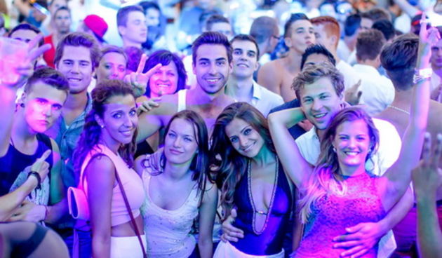 Fotografije prvog dana HTC Papaya Day&Night festivala iz kluba Papaya na Zrću gdje je nastupio Basto. Foto-Goran Perešin Gox.