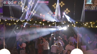 Tisuće Zadrana uživalo na krcatom Narodnom trgu i Tgu Petra Zoranića uz Tomislava Bralića i klapu Intrade Tisuće Zadrana uživalo na krcatom Narodnom trgu i Tgu Petra Zoranića uz Tomislava Bralića i klapu Intrade