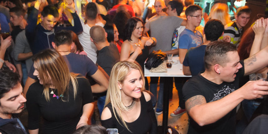 Željko Samardžić @ Hitch Bar, 22.11.2014. (foto: Ivan Toman) Željko Samardžić @ Hitch Bar, 22.11.2014. (foto: Ivan Toman)