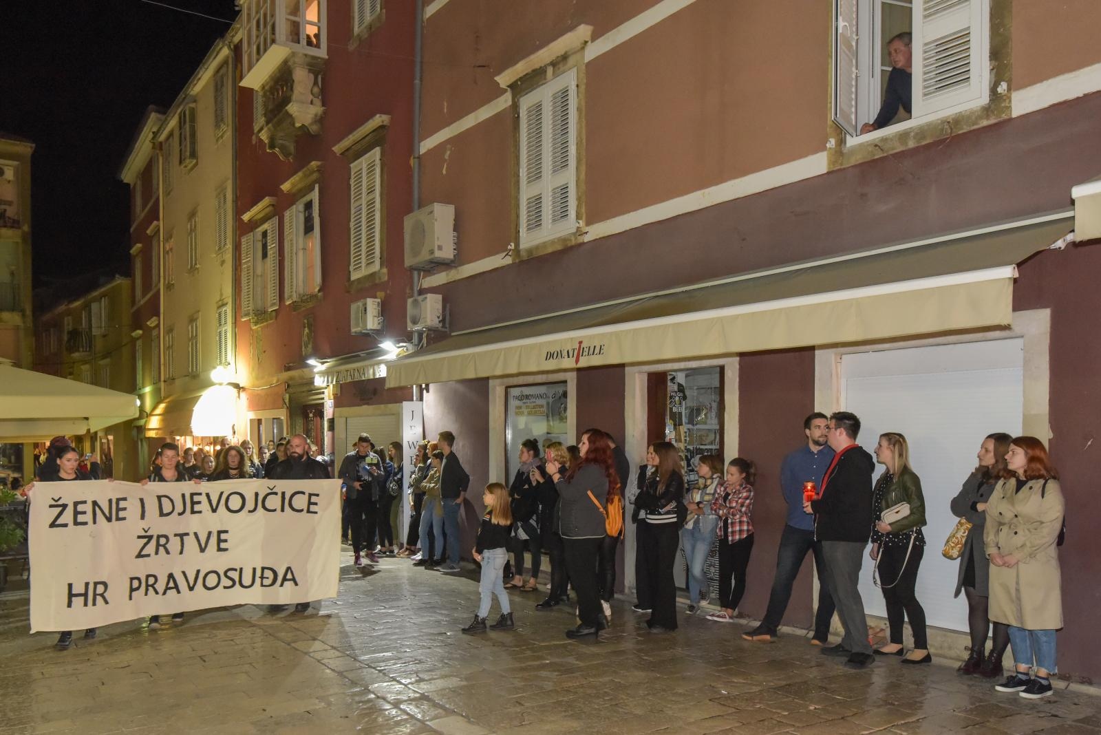 Klub studenata Antifijaka organizirao mirni prosvijed ispred Županijskog suda u Zadru