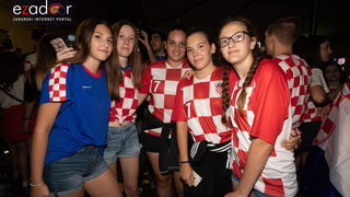 Čudesna noć: Velika fešta ulicama Zadra nakon plasmana Vatrenih u finale SP Čudesna noć: Velika fešta ulicama Zadra nakon plasmana Vatrenih u finale SP