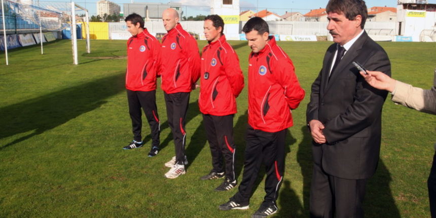 Zadar, 090112.Nogometni stadion Stanovi, prvo okupljanje nogometasa Zadra prije pocetka zimskih priprema i drugog djela HNL-a.Na fotografiji: Josip Bajlo sportski direktor NK Zadra pozdravio je igrace i zazelio im srecu u nastavku prvenstva.Foto: Andri Zadar, 090112.Nogometni stadion Stanovi, prvo okupljanje nogometasa Zadra prije pocetka zimskih priprema i drugog djela HNL-a.Na fotografiji: Josip Bajlo sportski direktor NK Zadra pozdravio je igrace i zazelio im srecu u nastavku prvenstva.Foto: Andri