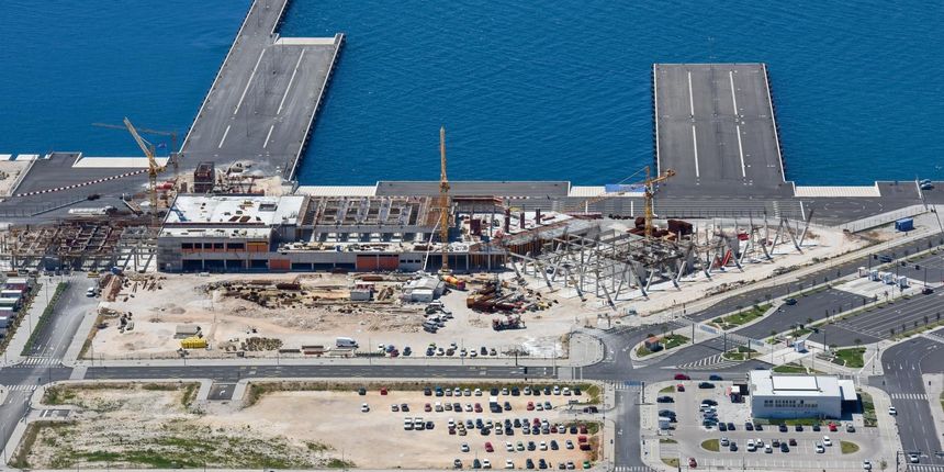 U luci Gazenica u tijeku su radovi na izgradnji novog putnickog terminala. Radovi vrijedni 30 milijuna kuna biti ce gotovi krajem godine