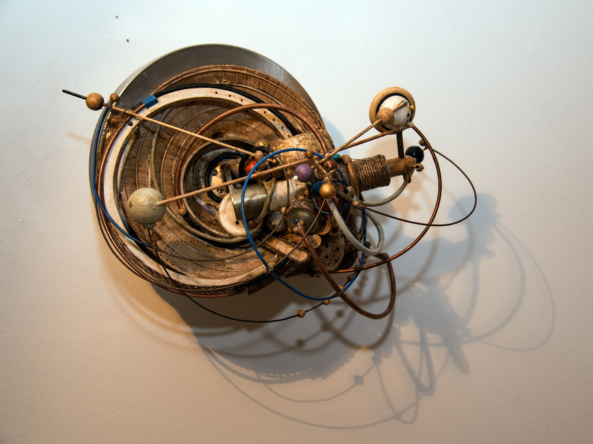 U biogradskom Zavičajnom muzeju otvorena je izložba radova Vedrana Karadže Tabulova pod nazivom “Mali intervali”