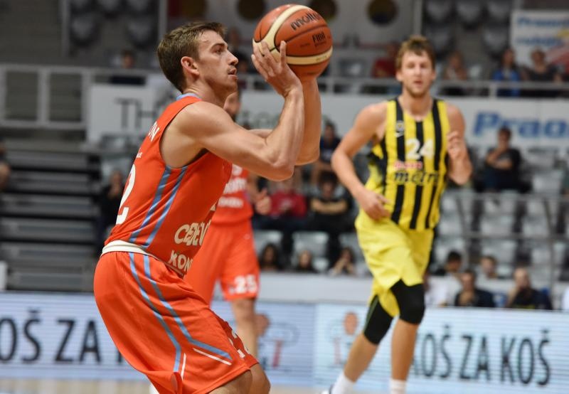 ZDBT 2016: KK Cedevita – Fenerbahce 77-88. Photo: Hrvoje Jelavić/PIXSELL ZDBT 2016: KK Cedevita – Fenerbahce 77-88. Photo: Hrvoje Jelavić/PIXSELL