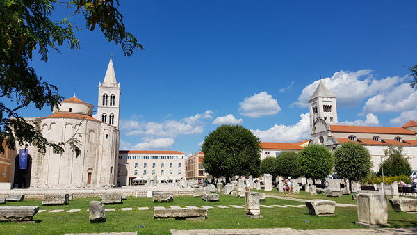 Đir uz more 19. srpnja 2016. – Uvala Draženica, kupalište Jadran, Moprske orgulje i Pozdrav suncu, zadarska riva… Foto: Mladen Malik Đir uz more 19. srpnja 2016. – Uvala Draženica, kupalište Jadran, Moprske orgulje i Pozdrav suncu, zadarska riva… Foto: Mladen Malik