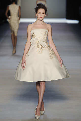 Na granici s coutureom (Moda.hr)