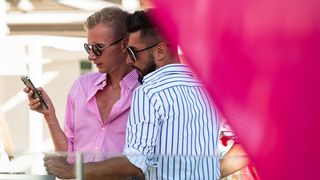 Cosmopolitan pool party @ Hotel Radisson Blue