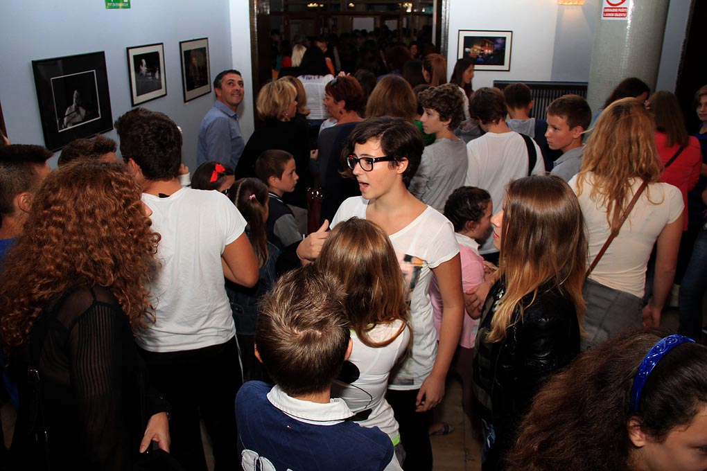 U suradnji HNK Zadar i Kazališne udruge “Igrajmo se” premijerno je izvedena predstava “Sasvim sam popubertetio” u režiji Žane Bumber. foto: Iva Perinčić U suradnji HNK Zadar i Kazališne udruge “Igrajmo se” premijerno je izvedena predstava “Sasvim sam popubertetio” u režiji Žane Bumber. foto: Iva Perinčić