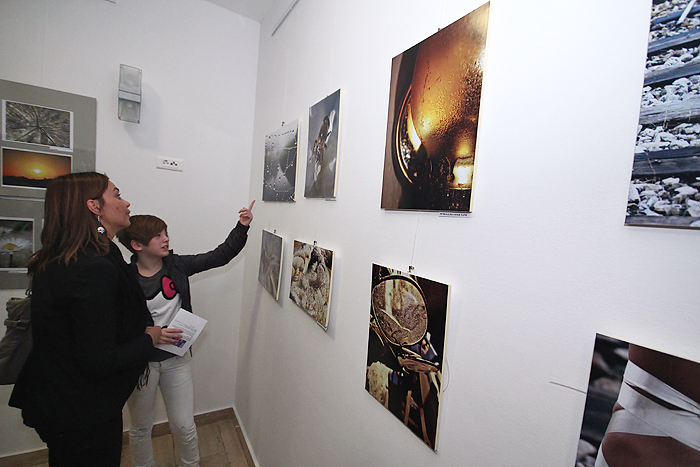 Izložba fotografija Anđele Horvat (foto: Saša Čuka) Izložba fotografija Anđele Horvat (foto: Saša Čuka)