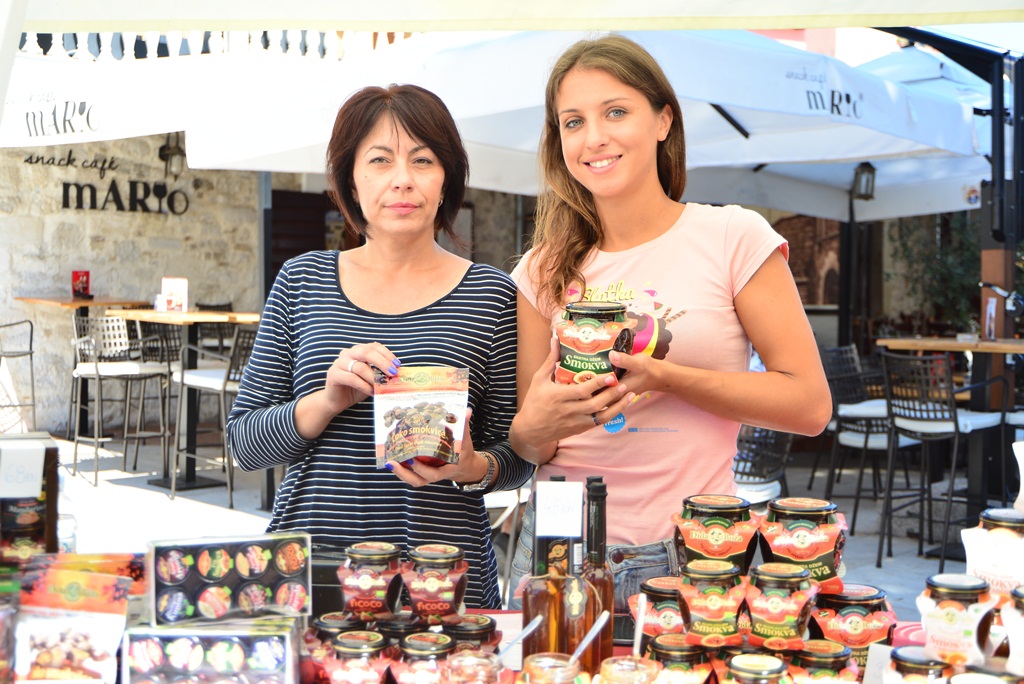 9. Festival smokava: Sajam na Trgu pet bunara