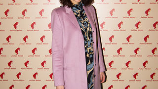 Više od 30.000 ljudi diljem Hrvatske sudjelovalo je 2015. godine u Julius Meinl Poetry projektu te pisanju stihova. A priliku da prvi svoju kavu u 2015. godini plaćaju stihovima imali su Milana Vlaović, Jelena Veljača, Judita Franković, Enes Vejzović, And