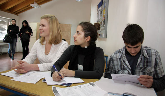 Priv. gimnazija – debata