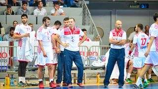 U doista sjajnoj atmosferi koju je stvorilo oko 5000 navijača iz cijele Hrvatske, naši su rukometni reprezentativci remizirali sa Švedskom i to s rezultatom 25-25. Bila je to ‘kaubojima’ pretposljednja pripremna utakmica uoči Olimpijskih igara