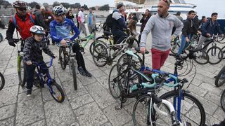 Branimirova obala: Start tradicionalne Božićne biciklijade Zadar-Vir. Foto: Dino Stanin/PIXSELL