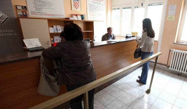 Zadar, 060510. Zavod za zaposljavanje u Zadru. Na fotografiji : prijemni ured. Foto : Vladimir Ivanov / CROPIX