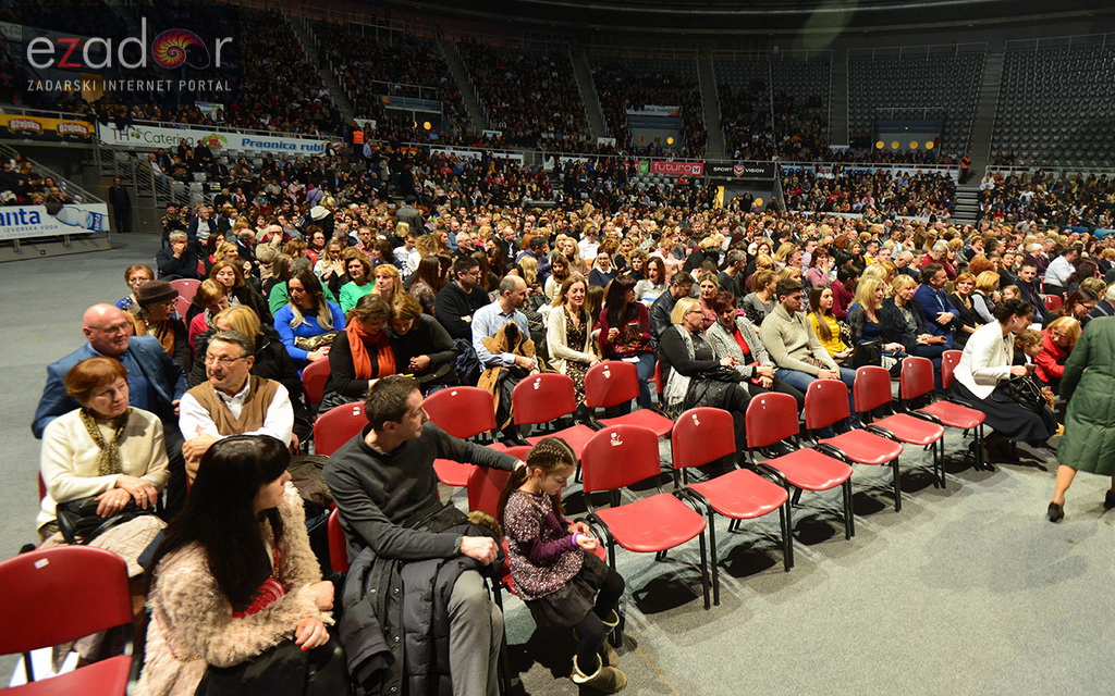 Mjuzikl Mamma Mia kazališta Komedija u dvorani Krešimir Ćosić