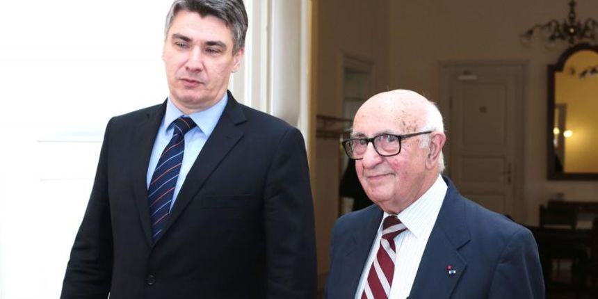 Zagreb – Predsjednik Vlade Republike Hrvatske Zoran Milanovic sastao se danas u Banskim dvorima s predsjednikom Medjunarodnog kaznenog suda za bivsu Jugoslaviju Theodorom Meronom. Photo: Patrik Macek/PIXSELL Autor  Patrik Macek/PIXSELL Ključne riječi  sas