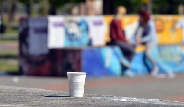 Park mladih omiljeno je okupljaliste varazdinskih srednjoskolaca. Photo: Marko Jurinec/PIXSELL