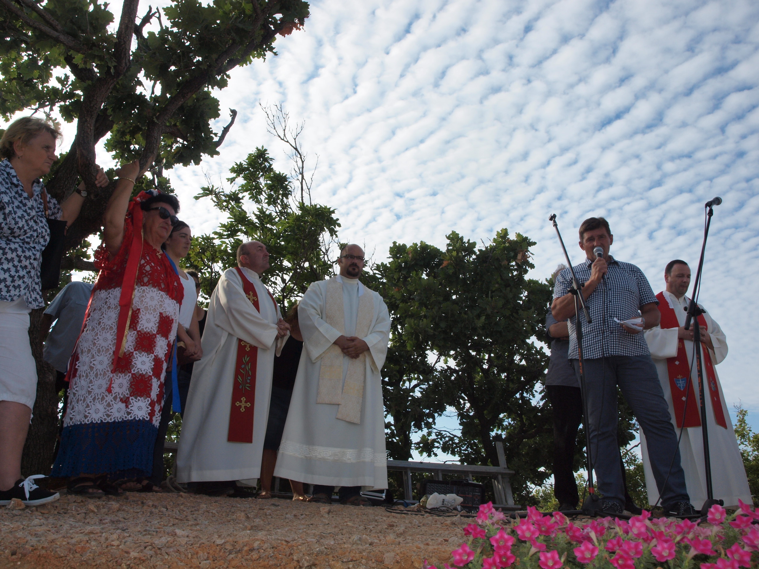 Blagosolov križa na brdu Brisnica Blagosolov križa na brdu Brisnica