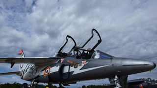 Tri francuska vojna aviona Dassault Alphajet u posjeti bazi Zemunik