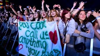 25.06.2013., Zagreb – INmusic festival na zagrebackom jezeru Jarun unatoc losem vremenu okupio je veliki broj posjetitelja. Nastup benda Arctic Monkeys. Photo: Marko Prpic/PIXSELL