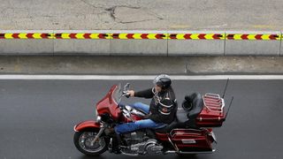 Veliki ocekivani defile od nekoliko tisuca Harley bikera ipak se sveo na brojku od svega par stotina zbog loseg vremena. Photo: Filip Brala/PIXSELL Veliki ocekivani defile od nekoliko tisuca Harley bikera ipak se sveo na brojku od svega par stotina zbog loseg vremena. Photo: Filip Brala/PIXSELL