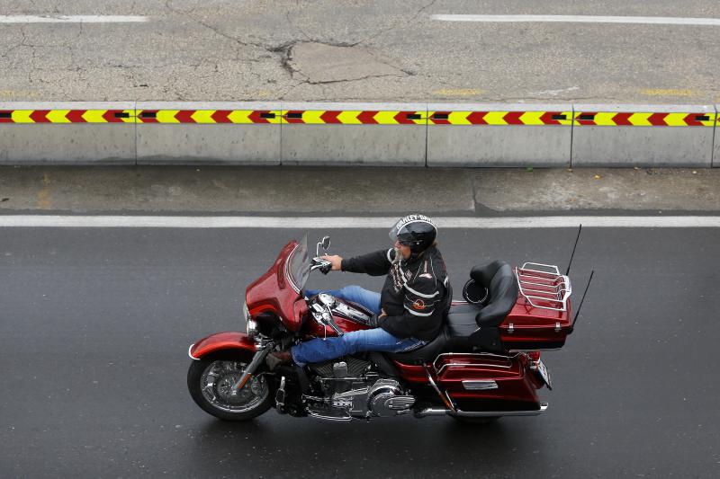 Veliki ocekivani defile od nekoliko tisuca Harley bikera ipak se sveo na brojku od svega par stotina zbog loseg vremena. Photo: Filip Brala/PIXSELL Veliki ocekivani defile od nekoliko tisuca Harley bikera ipak se sveo na brojku od svega par stotina zbog loseg vremena. Photo: Filip Brala/PIXSELL