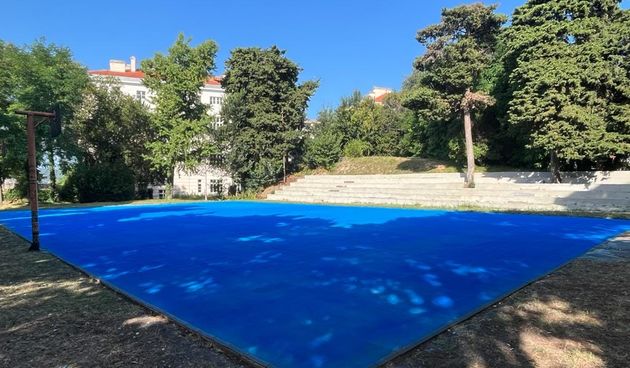 Kapetanski park: Podloga postavljena, sad su na redu koševi, tribine, prilazi Kapetanski park: Podloga postavljena, sad su na redu koševi, tribine, prilazi