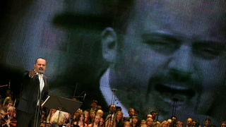 Zagreb, 191209.
U Areni Zagreb odrzan je humanitarni koncert naziva Korak u zivot u svrhu prikupljanja novca za skolovanje djece iz djecjih domova. Nastupili su Jose Carreras, Tony Cetinski i Celine Byrne.
Na slici: Toni Cetinski.
Foto: Neja Markicevic / Zagreb, 191209.
U Areni Zagreb odrzan je humanitarni koncert naziva Korak u zivot u svrhu prikupljanja novca za skolovanje djece iz djecjih domova. Nastupili su Jose Carreras, Tony Cetinski i Celine Byrne.
Na slici: Toni Cetinski.
Foto: Neja Markicevic /