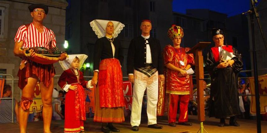 Paški ljetni karneval Paški ljetni karneval