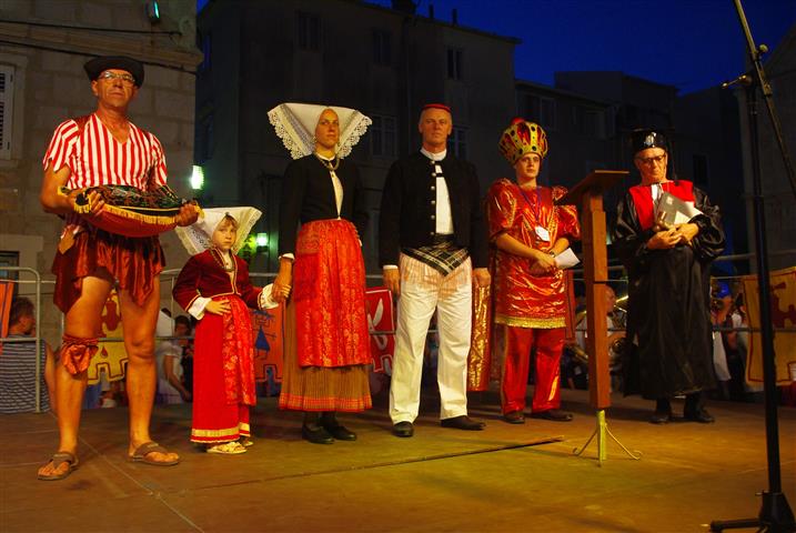 Paški ljetni karneval