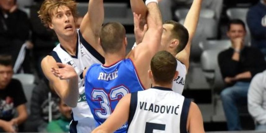 8. kolo ABA Lige, KK Zadar – KK Igokea Aleksandrovac 83-90. Photo: Dino Stanin/PIXSELL 8. kolo ABA Lige, KK Zadar – KK Igokea Aleksandrovac 83-90. Photo: Dino Stanin/PIXSELL