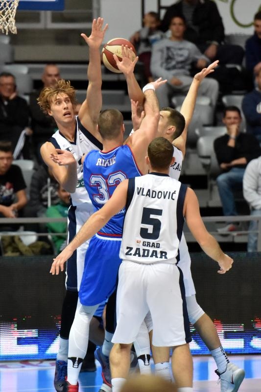 8. kolo ABA Lige, KK Zadar – KK Igokea Aleksandrovac 83-90. Photo: Dino Stanin/PIXSELL 8. kolo ABA Lige, KK Zadar – KK Igokea Aleksandrovac 83-90. Photo: Dino Stanin/PIXSELL