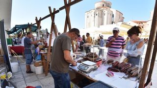 Sajam “Proizvodi hrvatskog sela” na zadarskom Forumu. Foto: Dino Stanin/PIXSELL