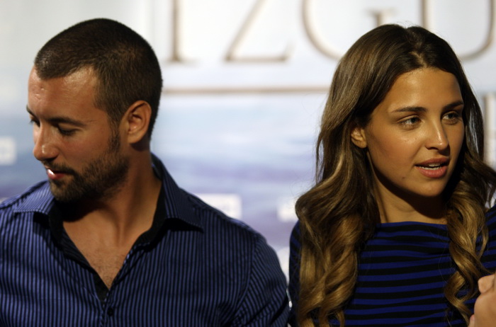 Zadar, 170712. 
Klub Arsenal.
Prikazivanje filma Izgubljeni princ – Larin izbor.
Na projekciji filma posjetitelji su imali priliku druziti se s glumcima iz serijala Larin izbor Doris Pincic i Ivanom Hercegom.
Na fotografiji: Ivan Herceg i Doris Pincic.
Fo