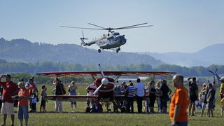Zagreb, 030911.
Na aerodromu Lucko odrzan je XI. zagrebacki aeromiting.
Foto: Marko Miscevic / CROPIX Zagreb, 030911.
Na aerodromu Lucko odrzan je XI. zagrebacki aeromiting.
Foto: Marko Miscevic / CROPIX