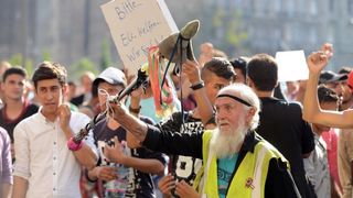 Izbjeglice i imigranti na željezničkom kolodvoru Keleti ulicama Budimpešte, Photo: Marko Jurinec/PIXSELL Izbjeglice i imigranti na željezničkom kolodvoru Keleti ulicama Budimpešte, Photo: Marko Jurinec/PIXSELL