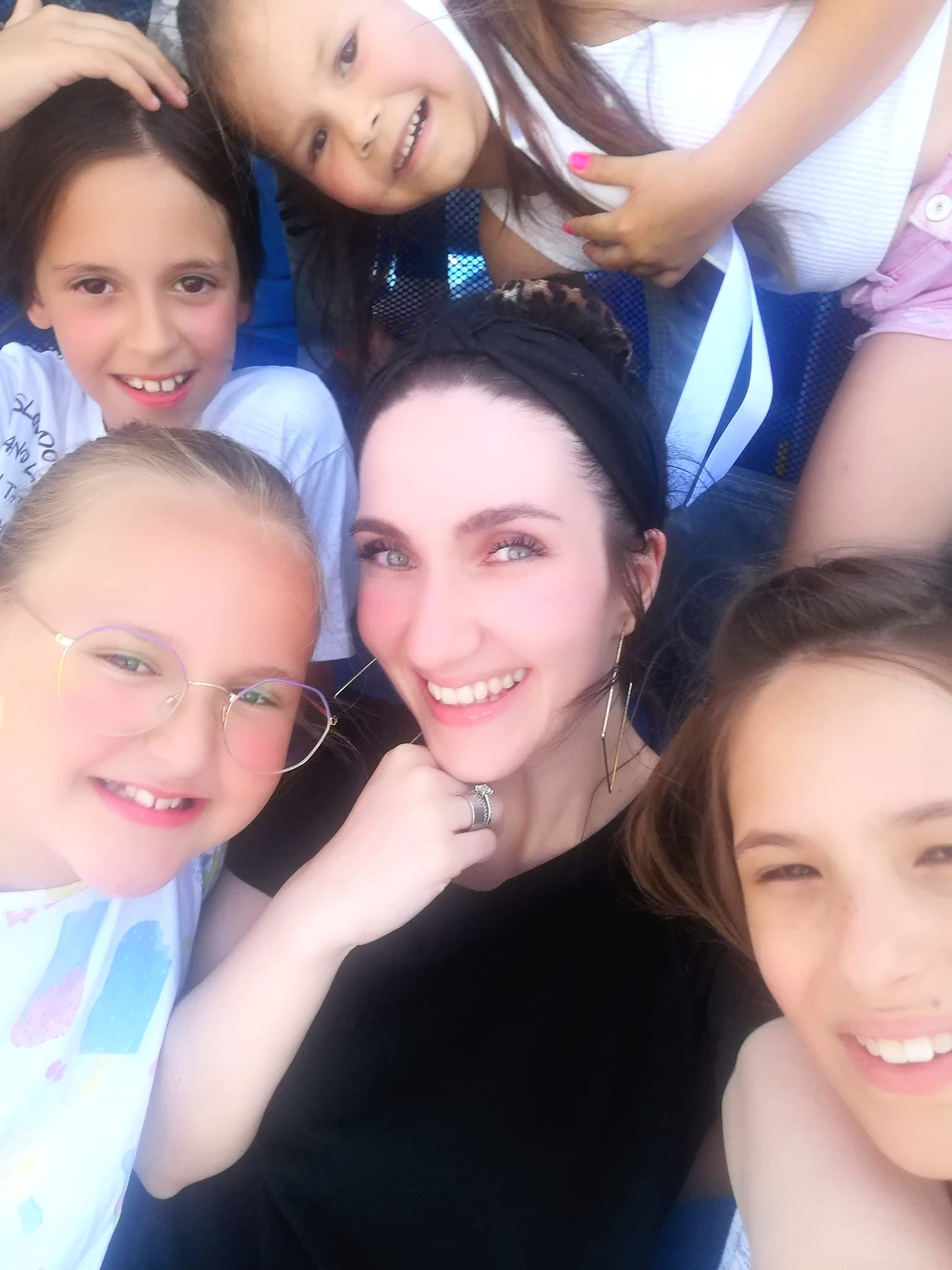 Libretići na snimanju spota u Ponylandu Libretići na snimanju spota u Ponylandu