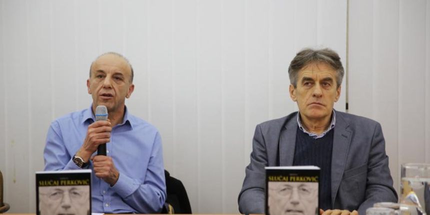 15.01.2014., Zadar – Predstavljanje knjige “Slucaj Perkovic: spasavanje zlocinacke buducnosti” prof. dr. sc. Josipa Jurcevica u znanstvenoj knjiznici. Photo: Filip Brala/PIXSELL 15.01.2014., Zadar – Predstavljanje knjige “Slucaj Perkovic: spasavanje zlocinacke buducnosti” prof. dr. sc. Josipa Jurcevica u znanstvenoj knjiznici. Photo: Filip Brala/PIXSELL